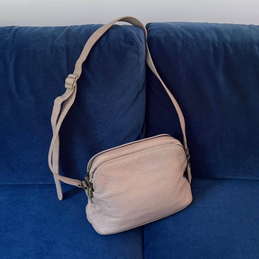 COACH Vintage Sonoma Double Zip 90s Wheat Tan Pebbled Leather Crossbody Bag .